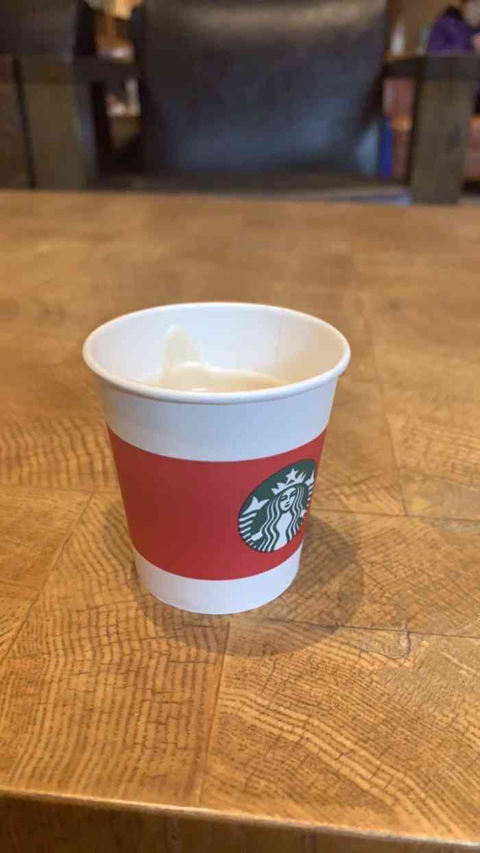 打分 星巴克是我的最爱,因为对奶过敏所以只有能喝美式咖啡,闲来无事