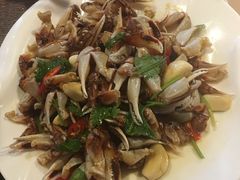 -喝丢一只鞋辣炒海鲜小烧烤(三八广场店)