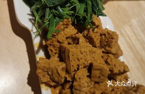 Wheat Gluten with Sponge Gourd Shoots