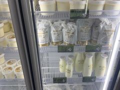 -正飞鲜奶(吐鲁番路店)