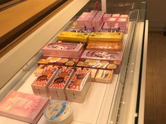 面包甜点陈列柜-好利来(丰益桥店)