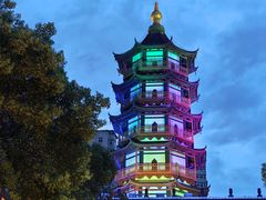 -绳金塔