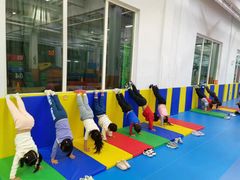 -健龙森俱乐部·游泳·健身·羽毛球综合体育馆