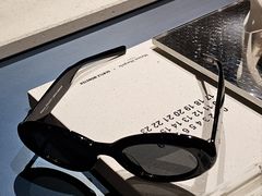 -Gentle Monster(Galleria百货狎鸥亭店)