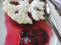 雪花蓝莓慕斯-北京励骏酒店-碧翠法国餐厅