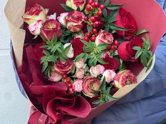 -何兮花店·气球派对鲜花店(马桥银春路万科城店)