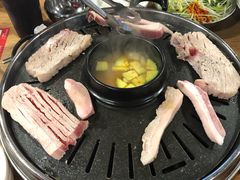 -江南猪肉商会无限续吃(弘大店)