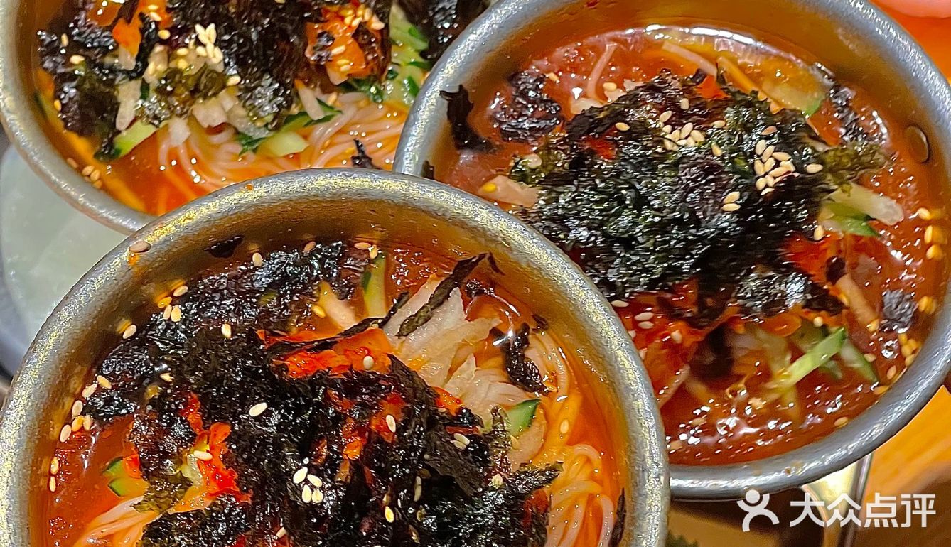已经数不清和姐妹来过多少次的深夜烤肉