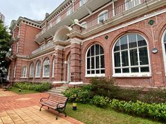 -香港大学