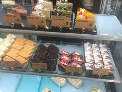 面包甜点陈列柜-圣安娜饼屋(信和广场店)