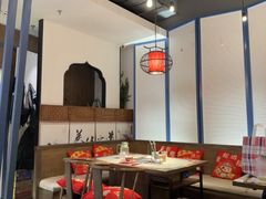 -尚尚仙·酸汤猪手·猪肚鸡火锅(华联万柳购物中心店)