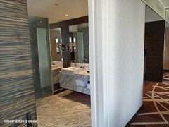 -上海虹桥西郊假日酒店