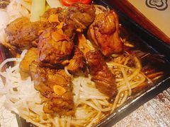 -穹六人间 people 6(岳阳路店)