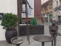 -鲁邦国际风情街(麦世达韩国精品百货店)