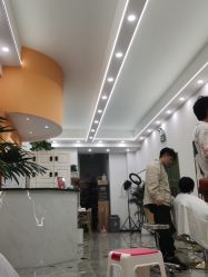 -V8潮牌·接发烫染连锁