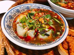 -爆炸头阿姨小四川正宗川味小吃(无任何分店)