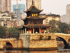 -包整·丝娃娃(一览甲秀楼风景店)