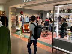 -文艺复兴百货(米兰大教堂广场店)