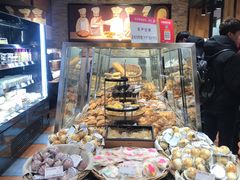 面包甜点陈列柜-苹果花园(桂林路店)