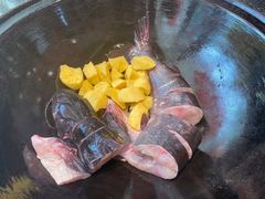 -老渔翁炖鱼坊(黄海西路东山店)