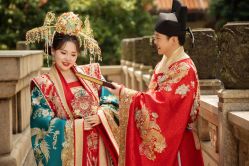 -挪娅婚纱摄影皇家会所