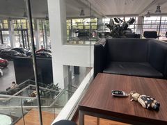 -上海星瀚奔驰4S店(红柳路店)