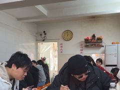 -松树干拌面店