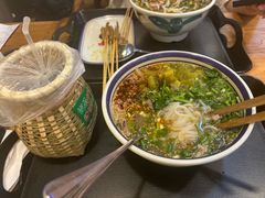 -云阿蛮云南生烫牛肉米线(奉贤路店)