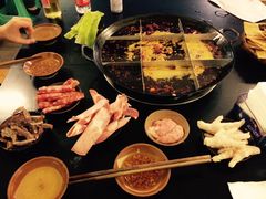 -岗上渣渣老火锅(两路口店)