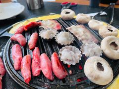-七甲山烤肉(长白山奇石山珍根艺一条街店)