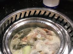 -钱小主·自助回旋烤肉火锅餐厅(东方新天地店)