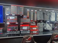 -ROG玩家国度(美罗城店)