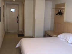 -锦江之星(广州海珠江泰路地铁站店)