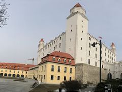 -布拉迪斯拉发城堡