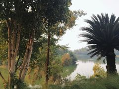 -华凌山庄·隐湖栖