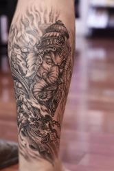 -越域刺青