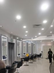 -八佰伴8008星级形象店
