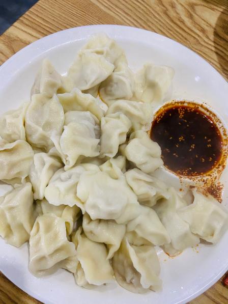 韩记饺子馆(凤城一路店)-"饺子味不错,汁子太一般,店里一个老头不晓.