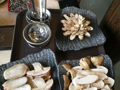 -蘑统田下·野生菌火锅