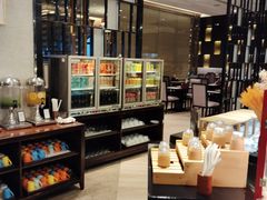 -广州万富希尔顿酒店·感趣自助餐厅·金秋蟹宴生蚝海鲜刺身烧烤
