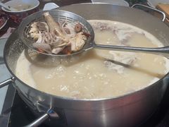 -尚尚仙·酸汤猪手·猪肚鸡火锅(华联万柳购物中心店)