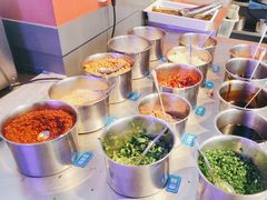 -钢管厂五区小郡肝串串香(滨江店)