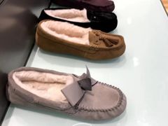 -UGG(燕莎奥特莱斯购物中心店)