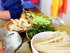 -黄潇洒老火锅(九眼桥宏济巷店)