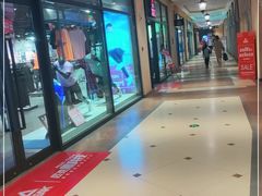 -首创奥特莱斯(西安店)