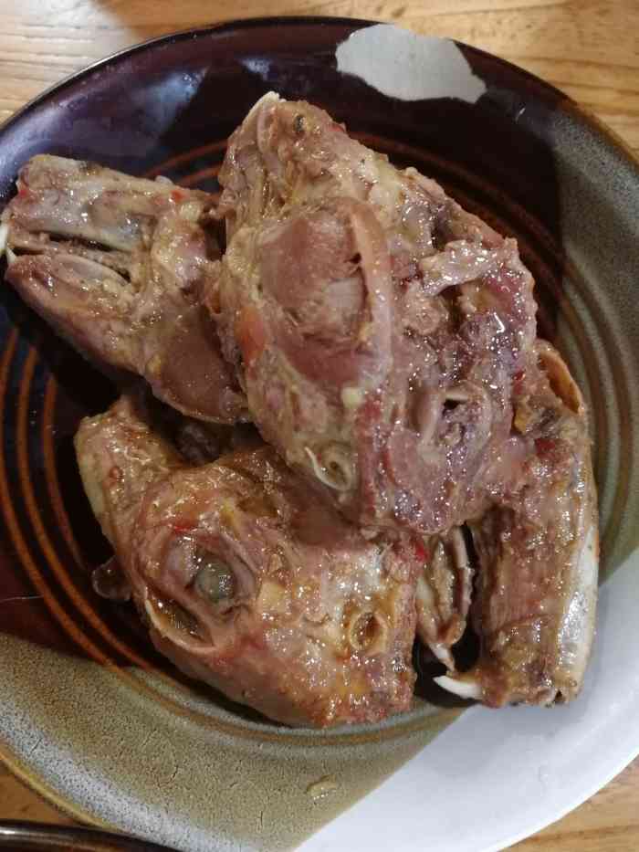 帅府街兔头王(晨光店)-"兔头很地道,羊蹄子很美味,一定必点的是鸡.