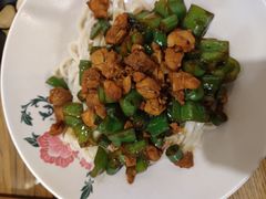 辣爆小公鸡面-锅儿挑面馆