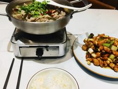 -犇逸·乐山跷脚牛肉·四川现炒(览海店)