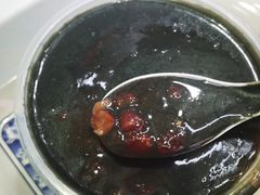 热红豆加芝麻糊-百花传统甜品店(原址店)