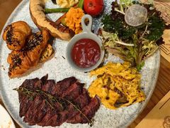 -Mark&Mars Restaurant